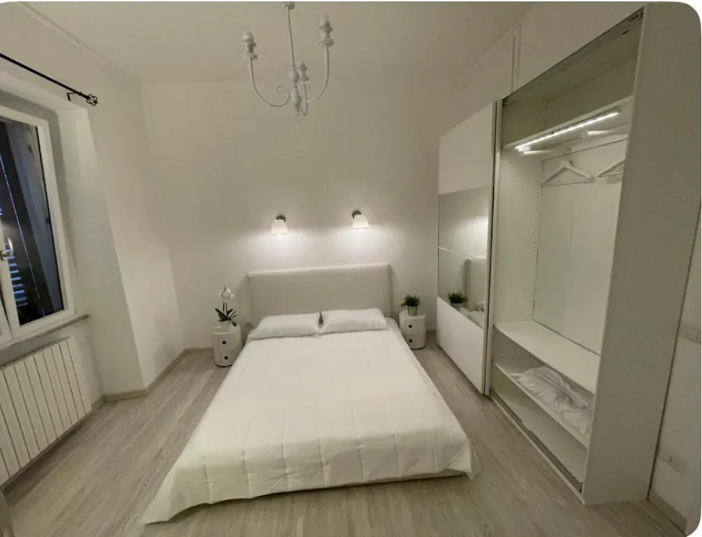 Apartment Colosseum Lindarella Home Rome
